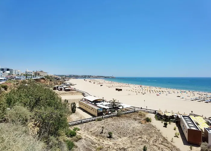 Rocha Jade Апартаменты