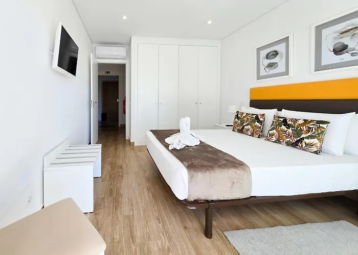 Апартаменты Rocha Jade